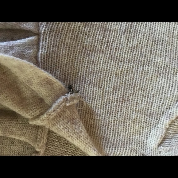 Cutest hooded Free People sweater - Picture 2 of 4